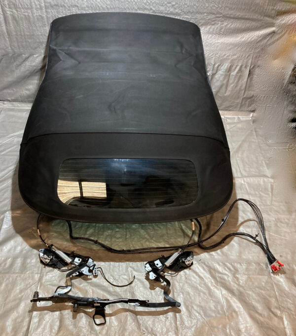 2008-2013 BMW 128i 135i Convertible Soft Top Assembly w/ Hydraulic Cylinders / B1010