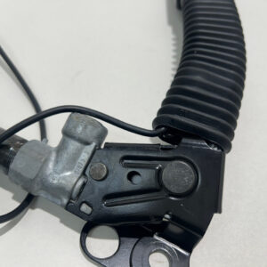 2000-2002 BMW Z3 Passenger Side Seat Belt Pretensioner Buckle / OEM / Z3033