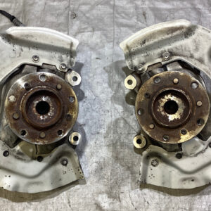 2006-2010 BMW M6 OEM Front Spindles / Knuckles / Hubs / Pair / 71K M6004