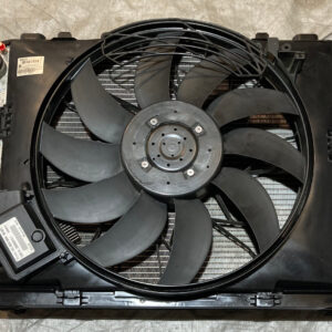2006-2010 BMW M5 M6 S85 V10 Engine Radiator Assembly w/ Cooling Fan / 71K M6004