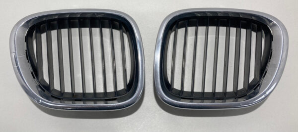 1996-2002 BMW Z3 OEM Hood Kidney Grilles / Pair / Z3034
