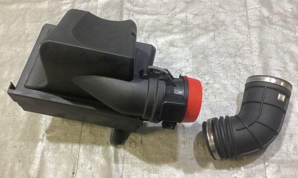 1999-2000 BMW Z3 2.3 Air Box w/ Intake Tube / Z3034