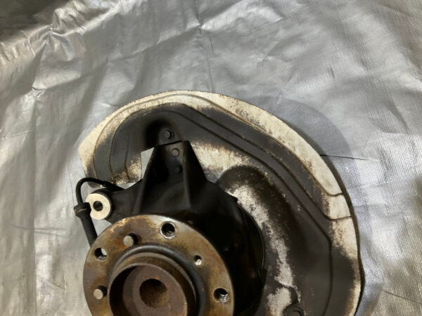 2008-2013 E90 BMW M3 Passenger Front Hub / Spindle / 98K E9M03