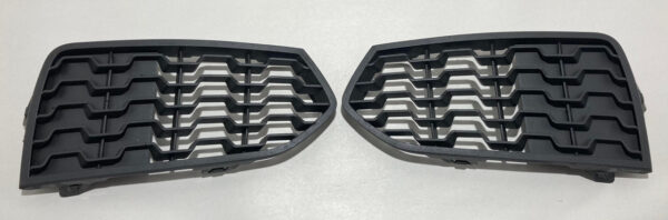 2014-2016 F22 BMW M235i M240i Front Bumper Grilles / OEM / B2006