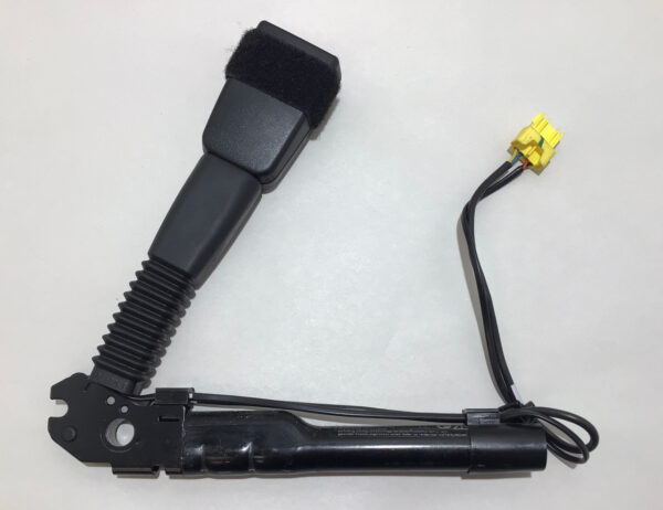 2012-2019 F06 F12 F13 BMW M6 Driver Seat Belt Buckle / Pretensioner / 72117261945 / M6202