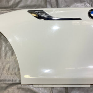 2009-2016 BMW E89 Z4 Driver Side Fender Panel w/ Trim / Alpine White 3 Z4907