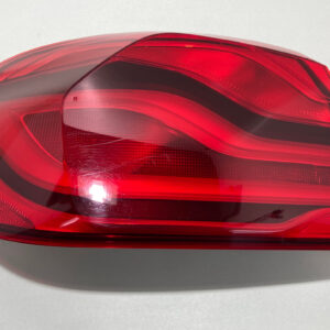 2018-2020 F82 F83 BMW M4 LCI Driver Side Tail Light *Chipped Lens* / F8M04