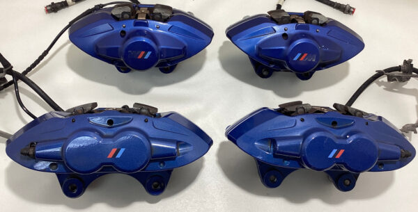 2015-2020 F80 F82 F83 BMW M3 M4 OEM Brembo Brake Calipers / Set of 4 / Blue / F8M04