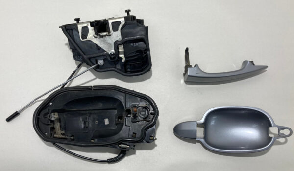 2004-2010 BMW M6 6 Series Passenger Door Handle w/ Comfort Access / Space Grey Metallic M6004