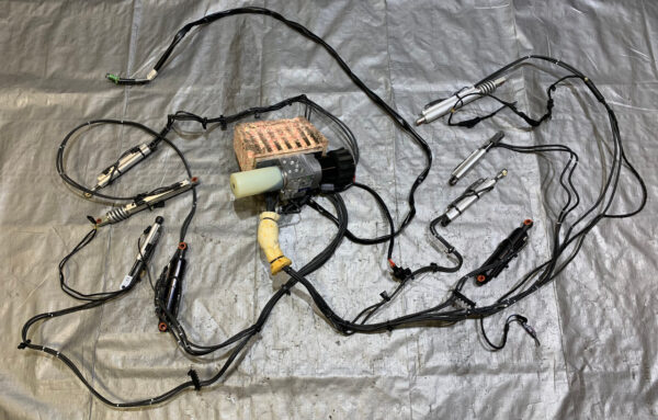 2008-2013 E93 BMW M3 Convertible Top Hydraulic Pump / Reservoir / Lines / Cylinders / E9M03